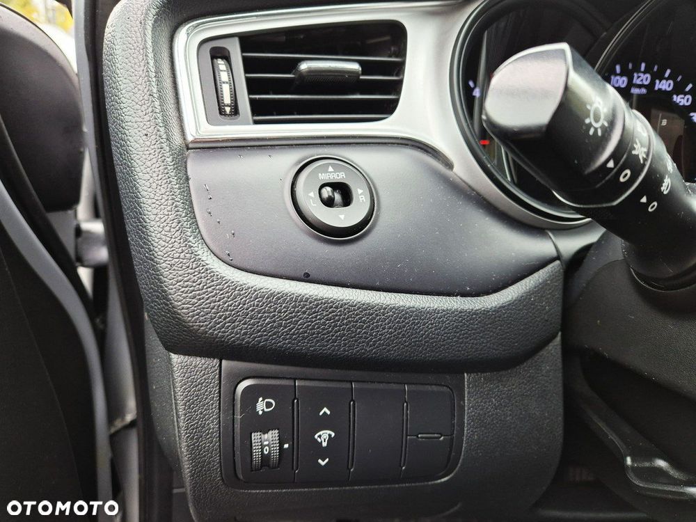 Kia Ceed - 14