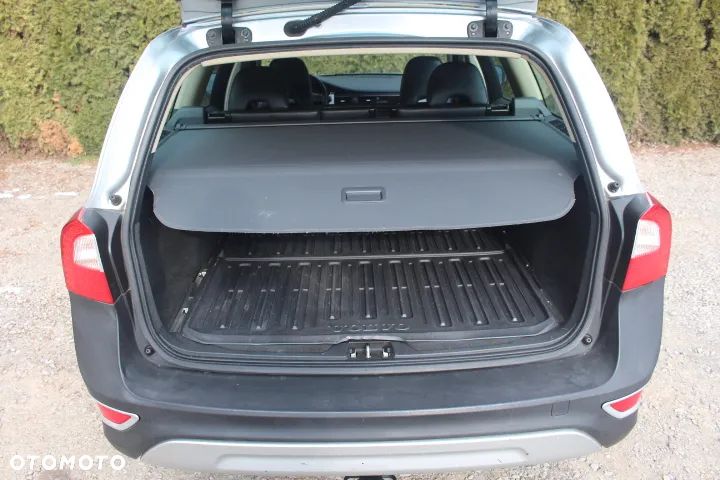 Volvo XC 70 3.2 AWD Momentum - 13