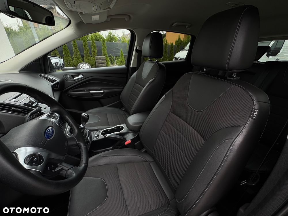 Ford Kuga 2.0 TDCi 2x4 Titanium - 14
