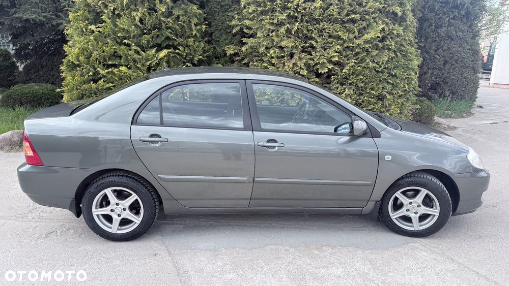 Toyota Corolla 1.6 VVT-i Sol (air6) - 3