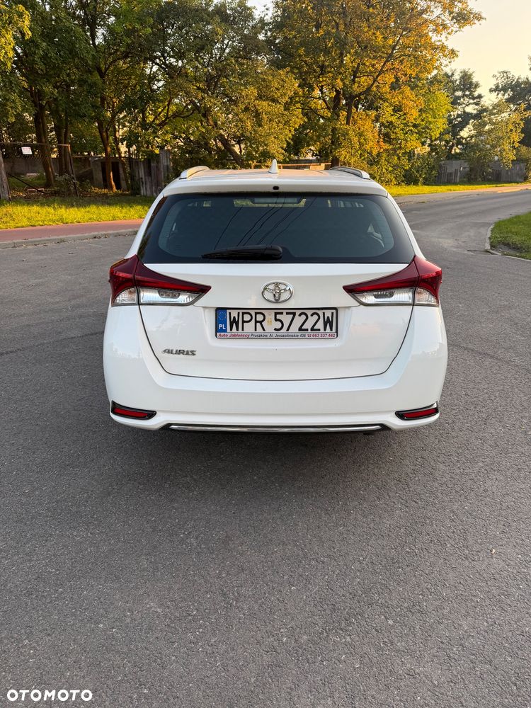 Toyota Auris 2016 photo 4