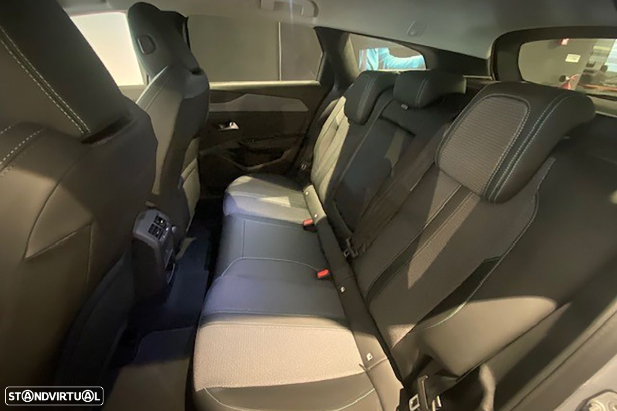 Peugeot 308 SW 1.6 Hybrid Allure e-EAT8 - 12