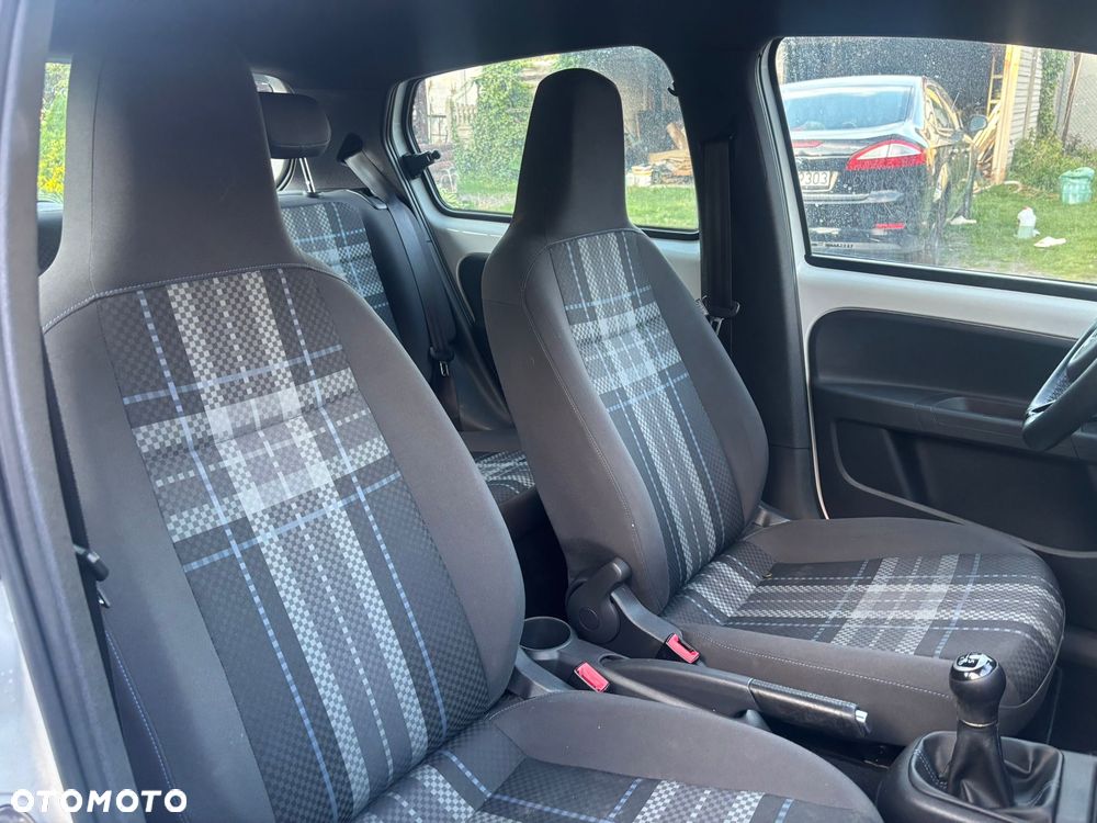 Volkswagen up! - 9
