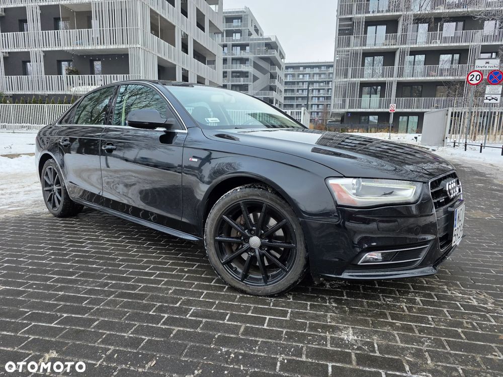 Audi A4 Limousine - 1