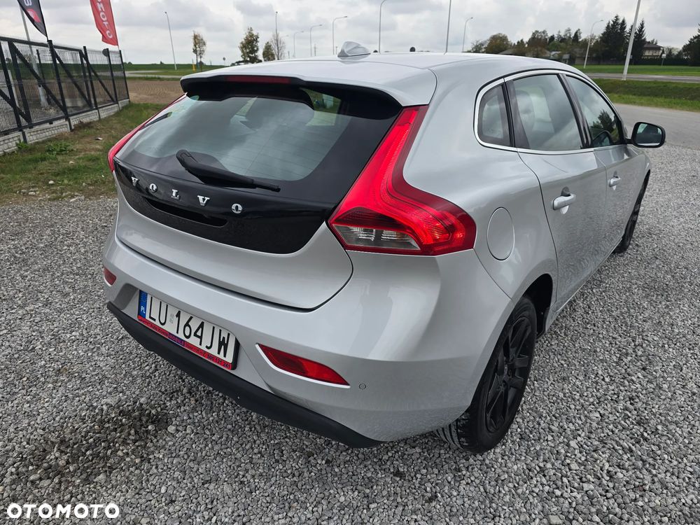 Volvo V40 D2 Kinetic - 8