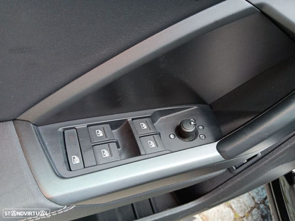 Audi Q3 45 TFSIe S line S tronic - 13