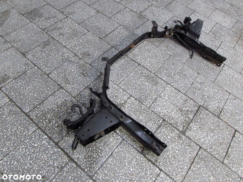 MITSUBISHI CANTER FUSO 7C15 3.0 E6 17R BELKA ZAMEK KABINY TYL 13-21 - 2