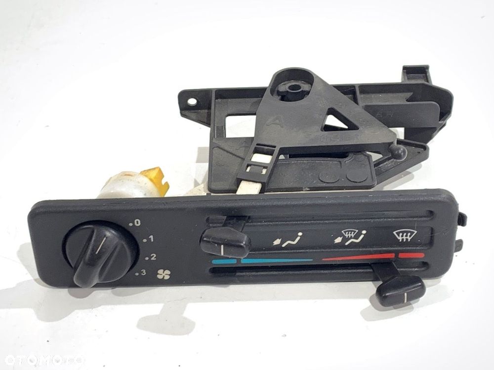 PANEL STEROWANIA NAWIEWU  LIGIER XTOO (LXT) 2005 - 2012 0.5 4 kW [5 KM] olej napędowy 2005 - 2012 - 1