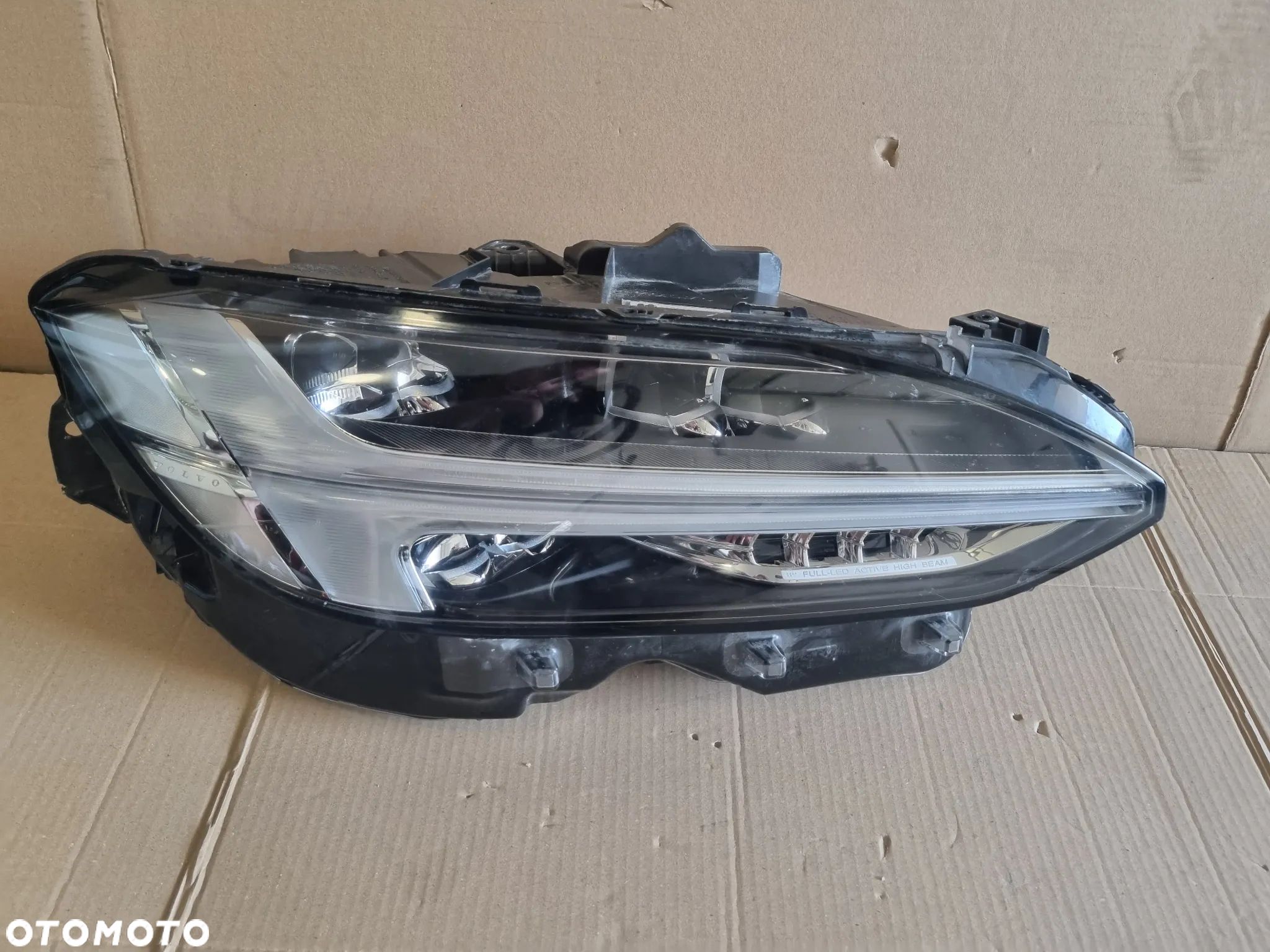 Volvo V90 S90 Lampa full Led prawa 31655729 - 1