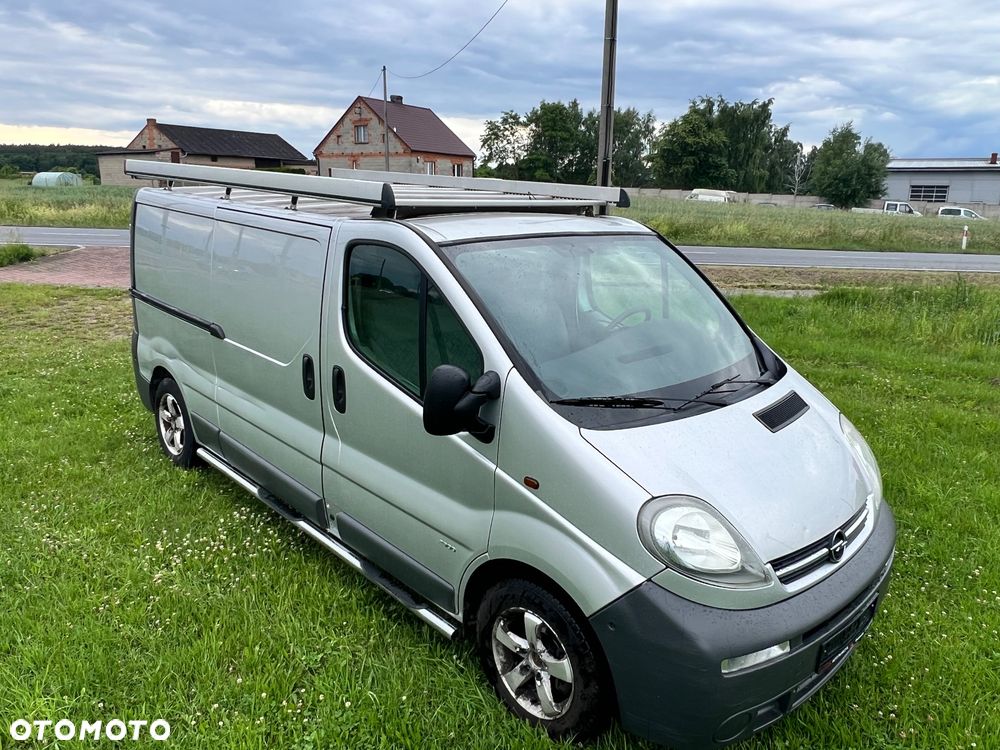 Opel Vivaro - 11