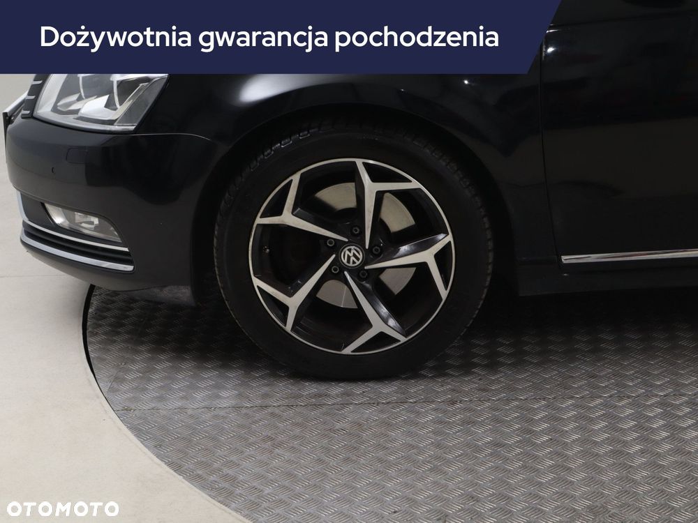 Volkswagen Passat - 17