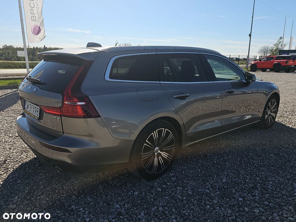 Volvo V60 D4 Momentum - 5