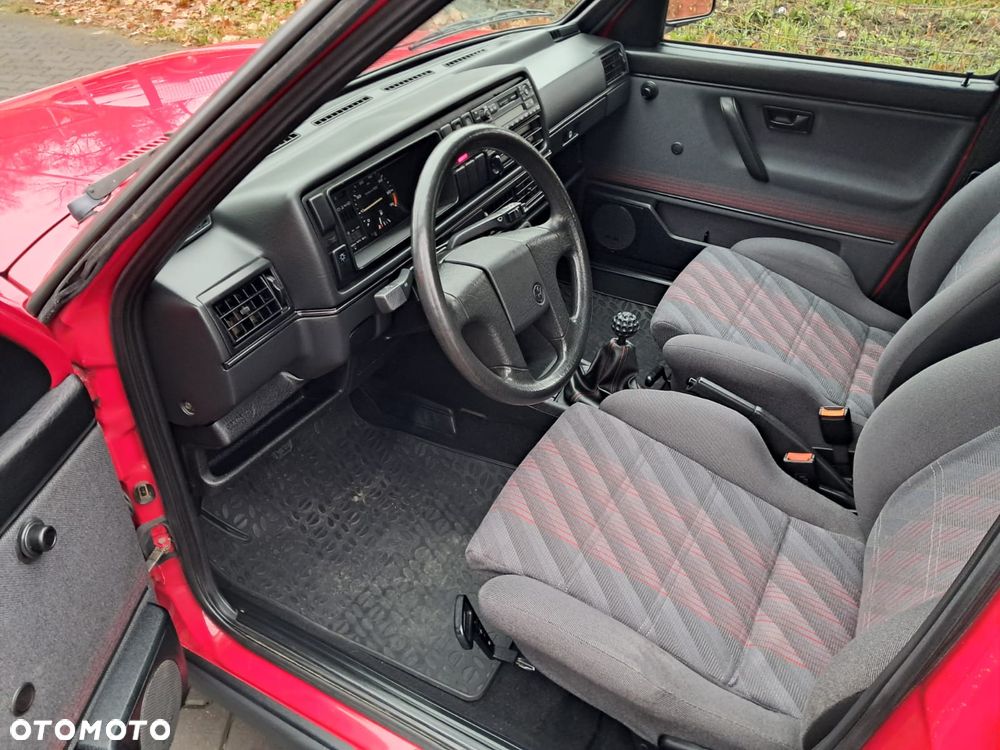 Volkswagen Golf 1.8 GTI - 10