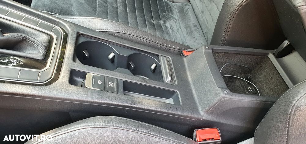 Volkswagen Passat 2.0 TDI DSG Highline - 22