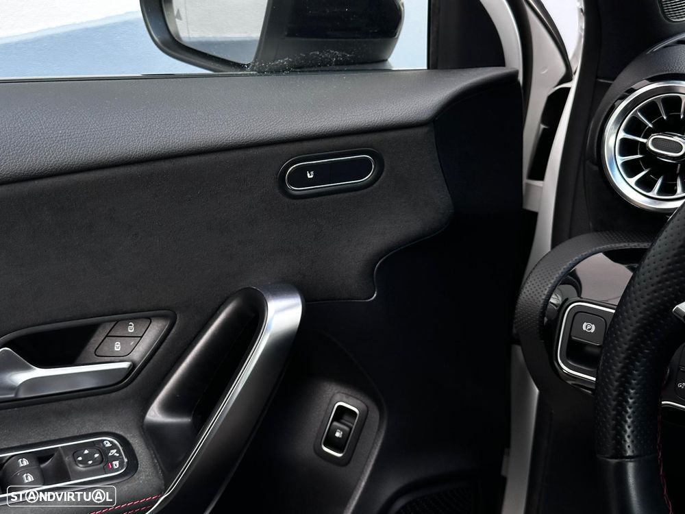 Mercedes-Benz A 250 e 8G-DCT AMG Line - 27