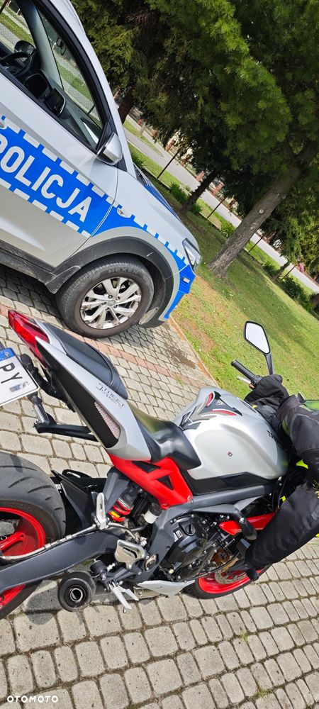 Triumph Street Triple - 19