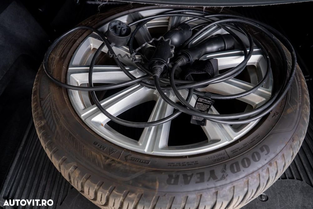 Volvo XC 90 T8 AWD Recharge Geartronic Inscription Expression - 15