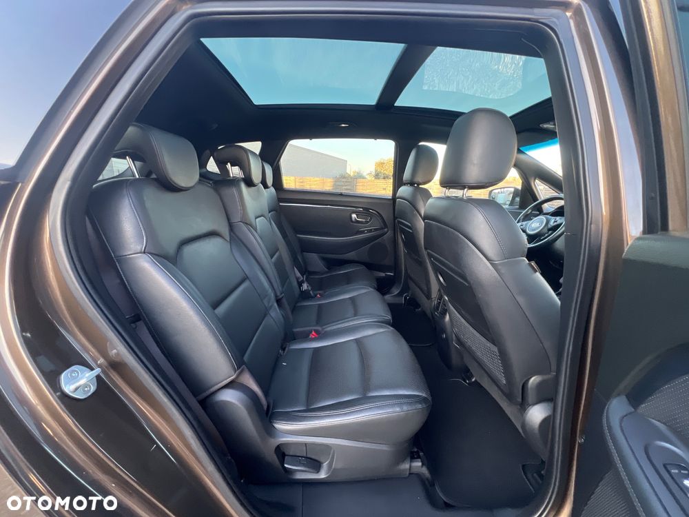 Kia Carens 1.6 GDI ISG Spirit - 36