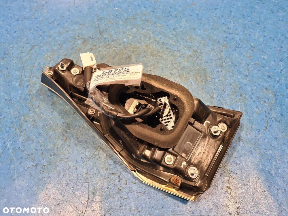 TOYOTA COROLLA E21 LAMPA TYŁ LEWA WEWNĘTRZNA 81590-02C20-00 - 11