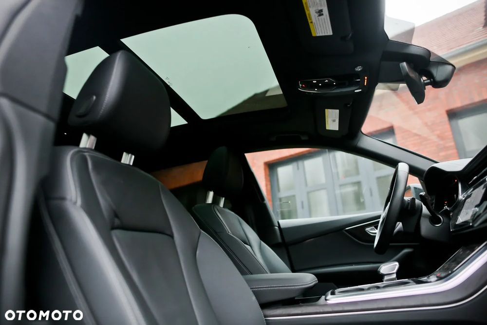 Audi Q8 55 TFSI mHEV Quattro Tiptronic - 4