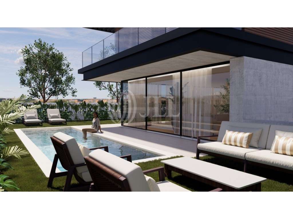 Moradia T4+1 com jardim e piscina em Birre Cascais - Grande imagem: 3/39