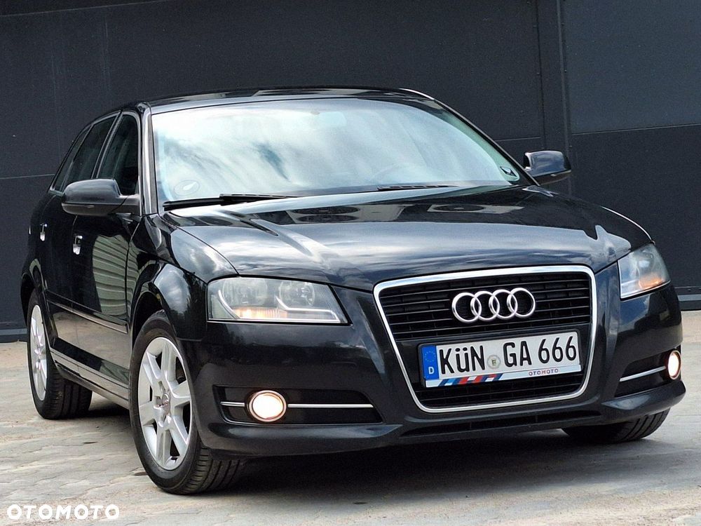 Audi A3 Sportback - 1