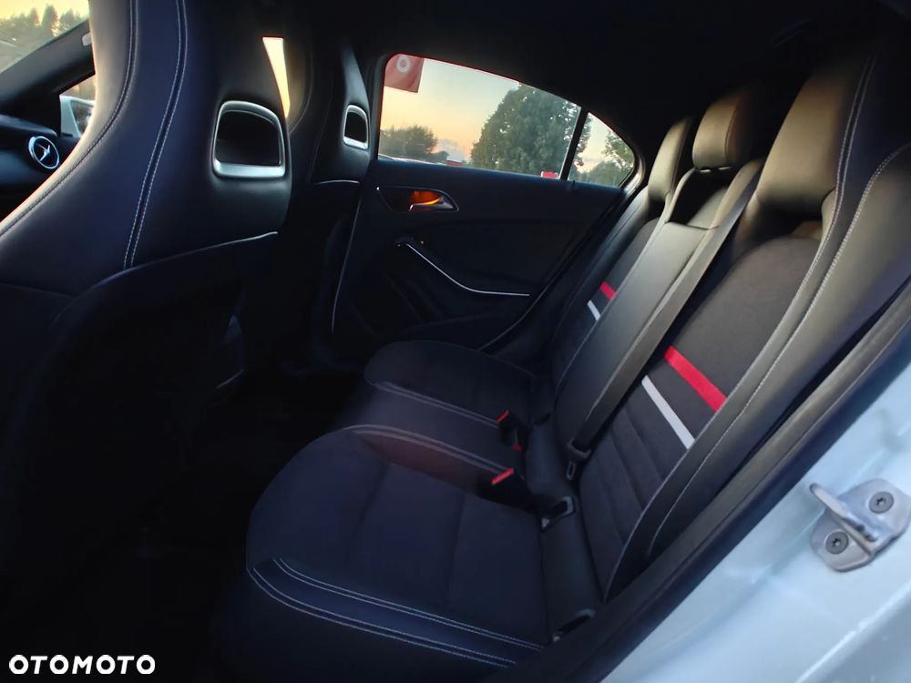 Mercedes-Benz Klasa A 180 7G-DCT 2Style - 12