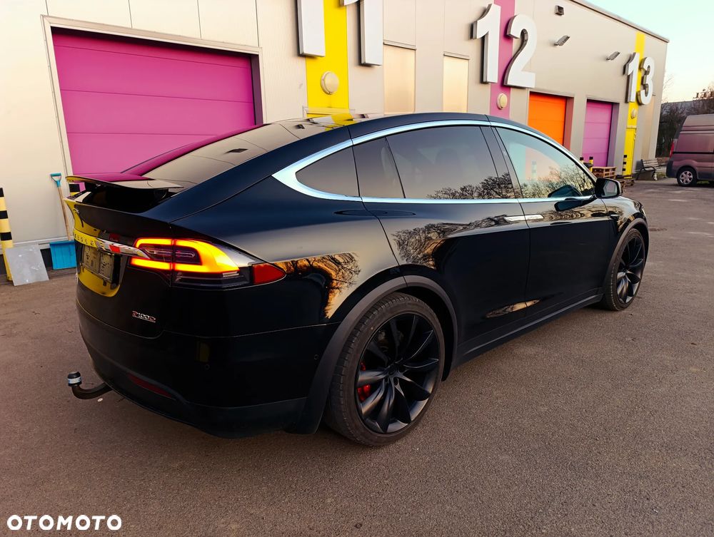 Tesla Model X Performance - 15