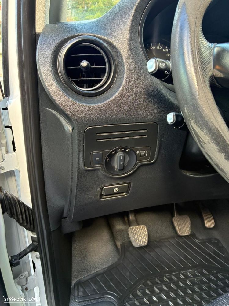 Mercedes-Benz Vito - 10