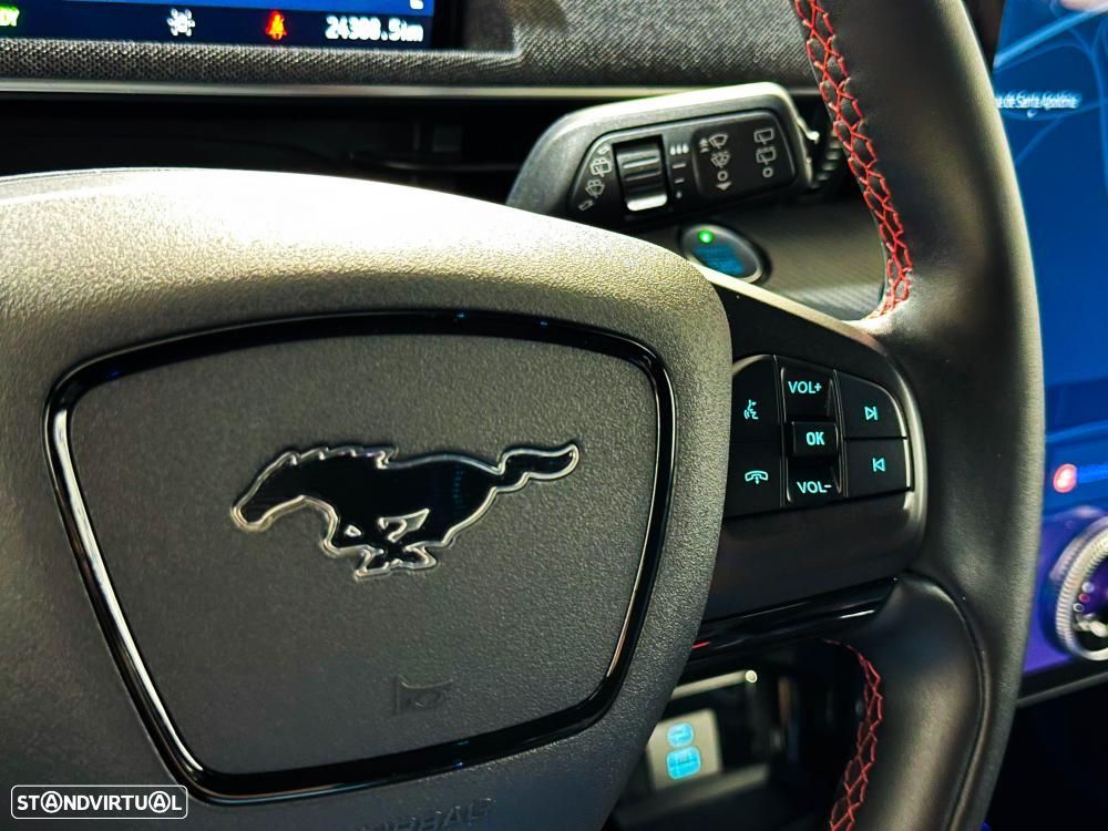 Ford Mustang Mach-E AWD PREMIUM - 38