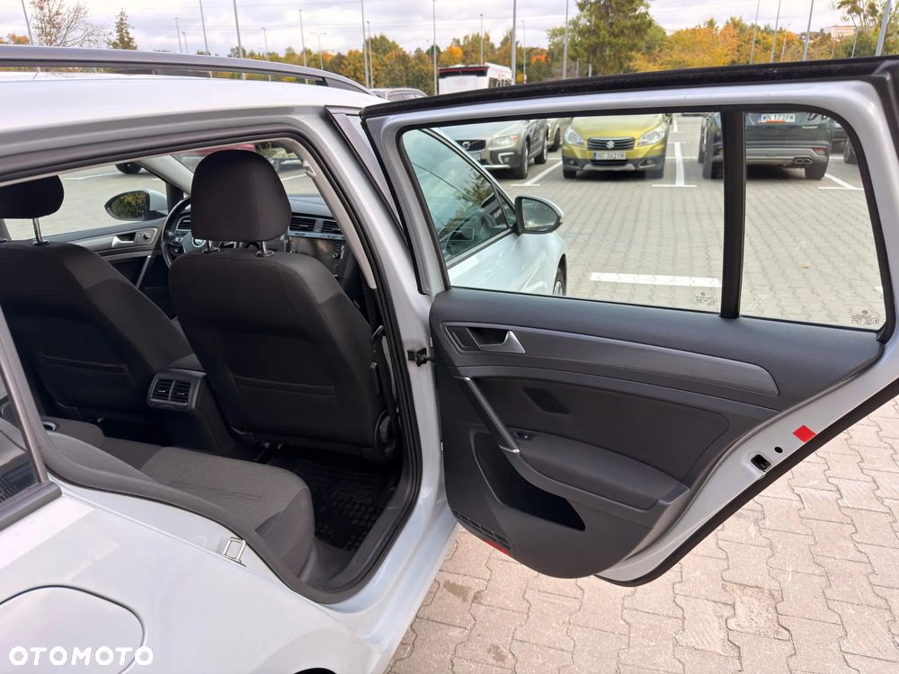 Volkswagen Golf - 17