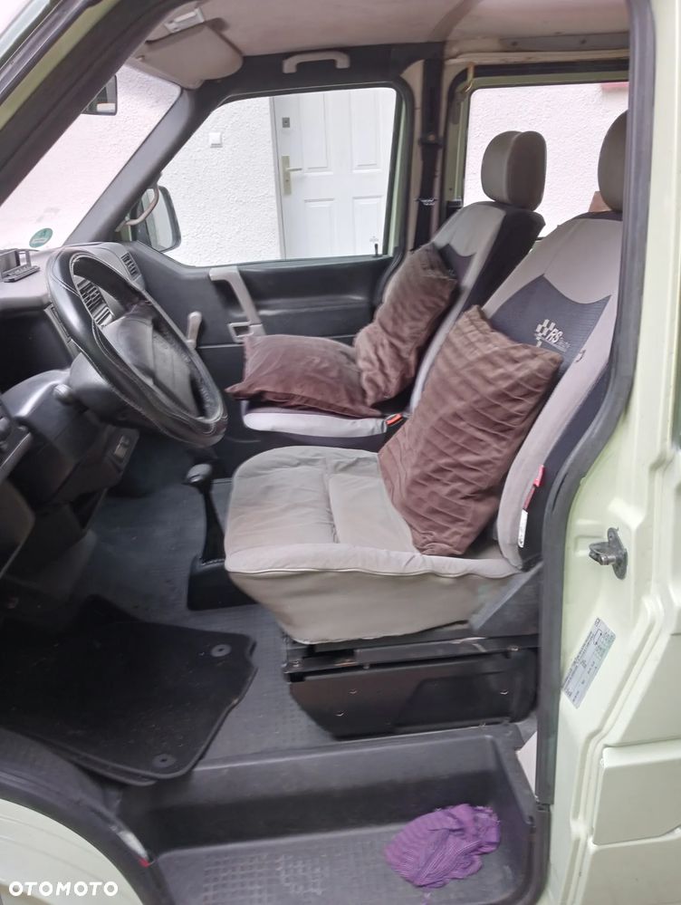 Volkswagen Transporter - 7