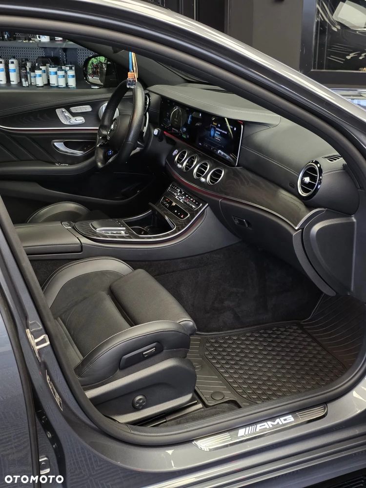 Mercedes-Benz Klasa E AMG 53 4-Matic+ - 8