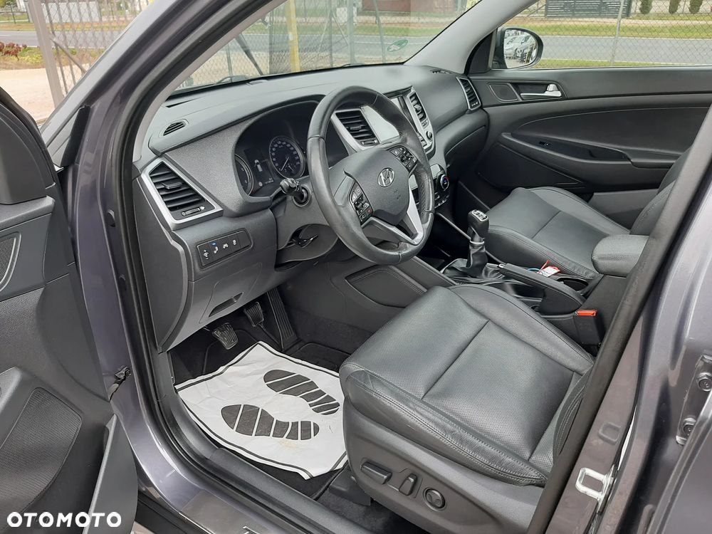 Hyundai Tucson blue 1.7 CRDi 2WD Intro Edition - 17
