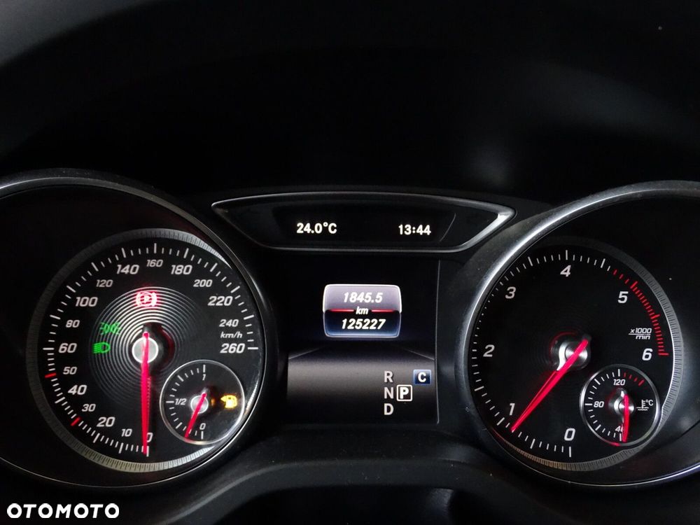 Mercedes-Benz GLA - 15