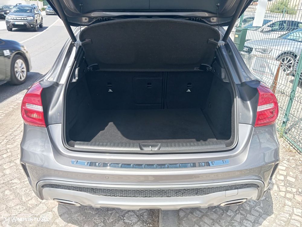 Mercedes-Benz GLA 250 4Matic 7G-DCT AMG Line - 17