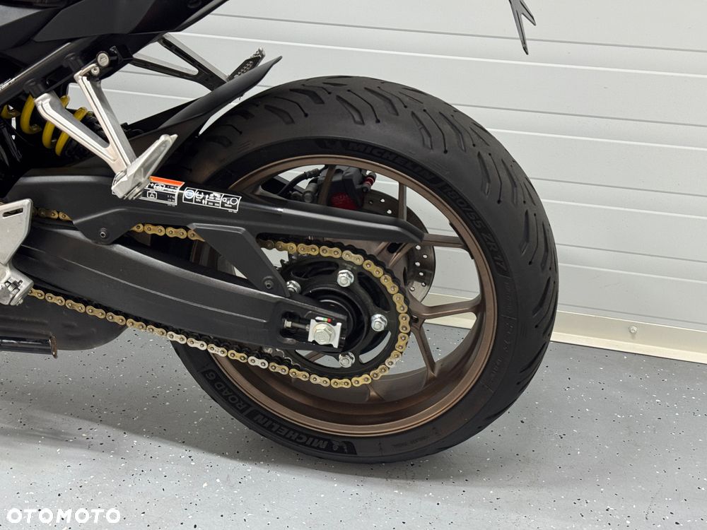 Honda CB - 23