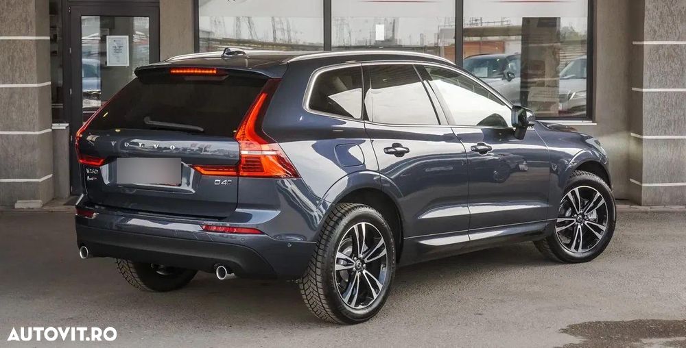 Volvo XC 60 D4 Momentum Pro - 4