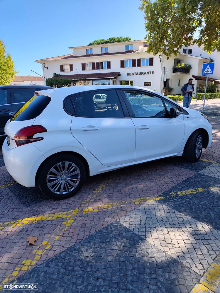 Peugeot 208 1.2 PureTech Style - 33