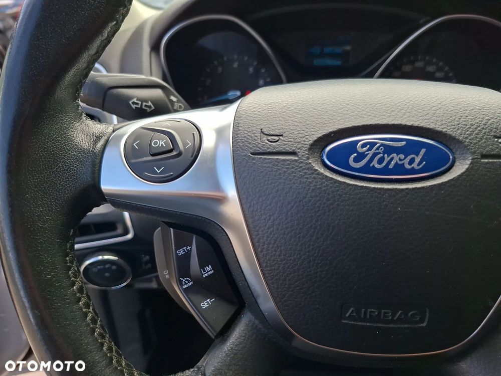 Ford Focus 1.0 EcoBoost Titanium - 17