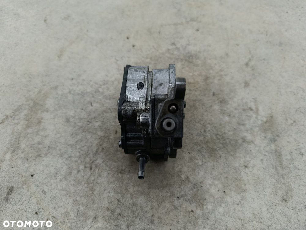 POMPA VACUM VW PASSAT B6 038145209H  LUK 2.0 TDI - 3