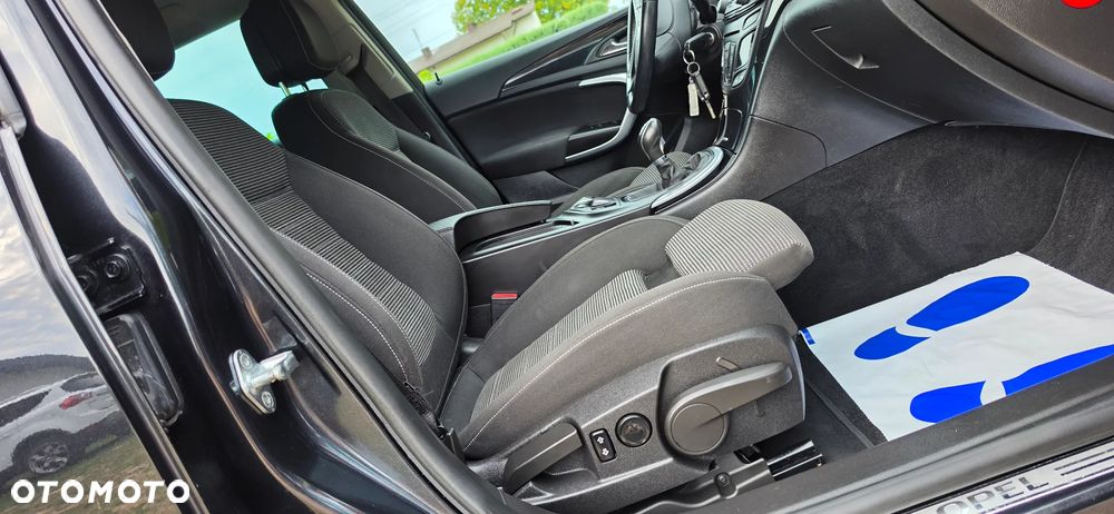 Opel Insignia 1.6 T Cosmo S&S EU6 - 16