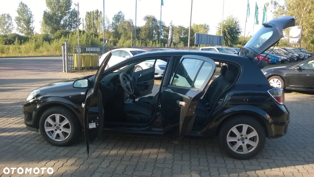Opel Astra 1.6 Cosmo - 17