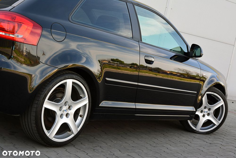 Audi A3 3-drzwiowe 1.8 TFSI S line Sportpaket - 26