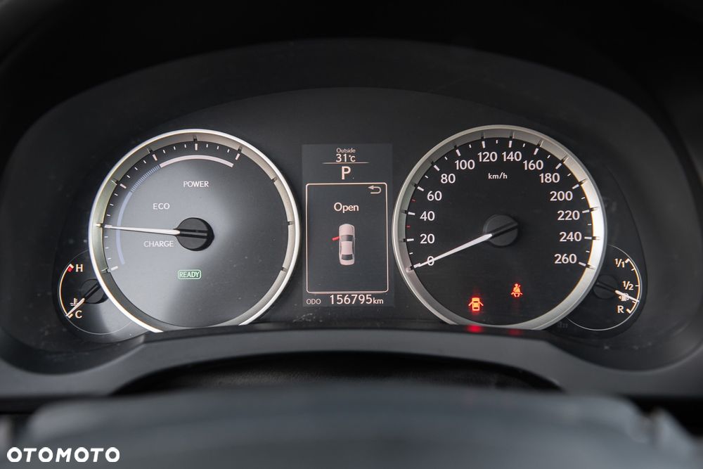Lexus IS 300h Business - 23