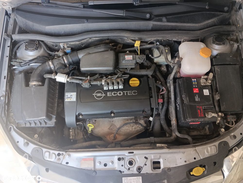 Opel Astra 1.6 Cosmo - 23