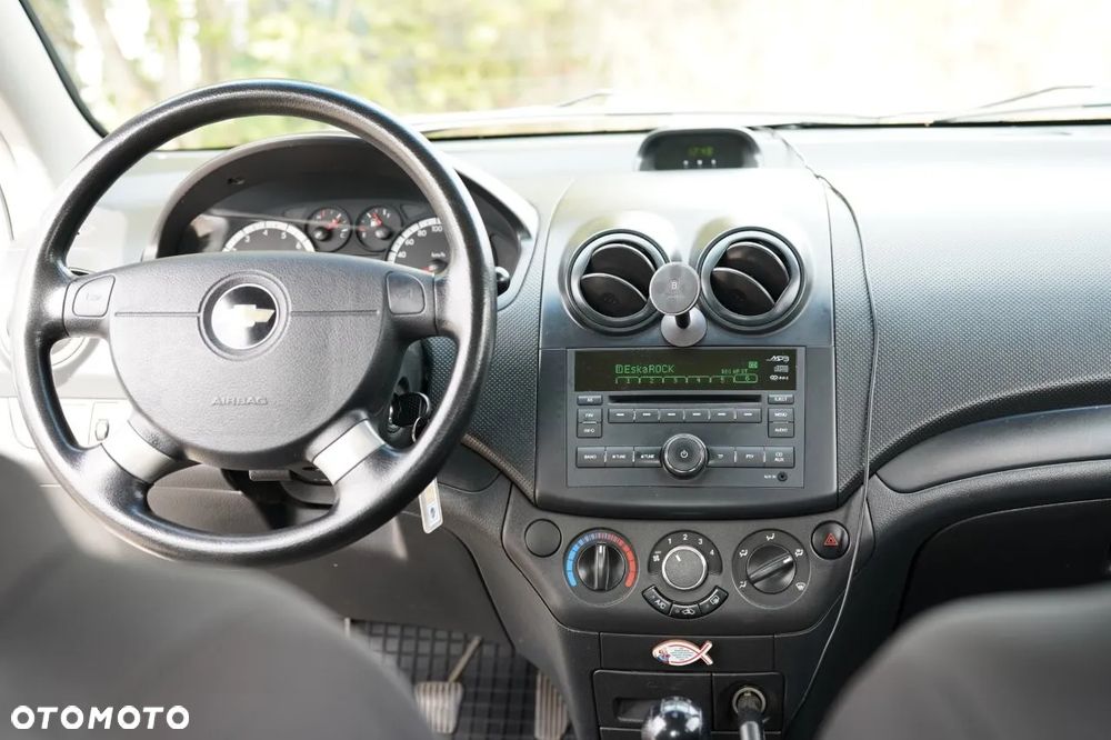 Chevrolet Aveo - 10