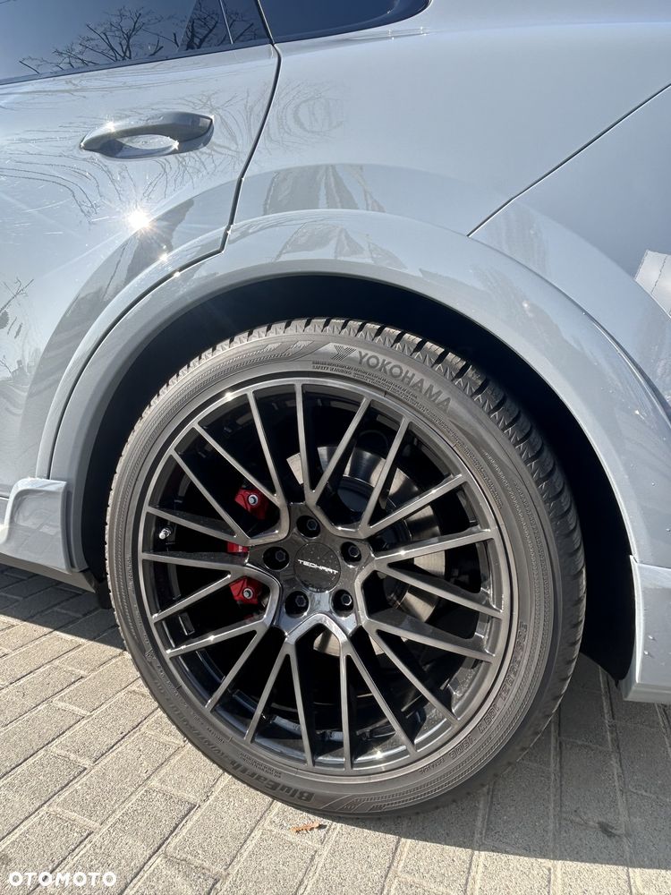 Porsche Cayenne - 6