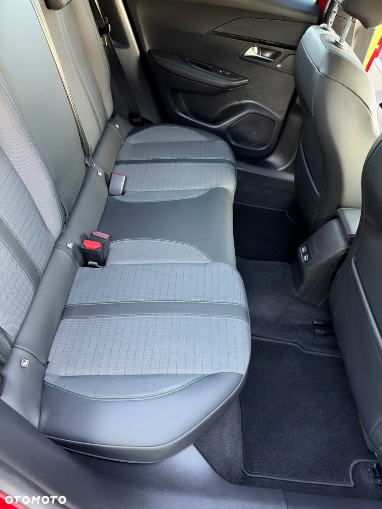 Peugeot 2008 - 12
