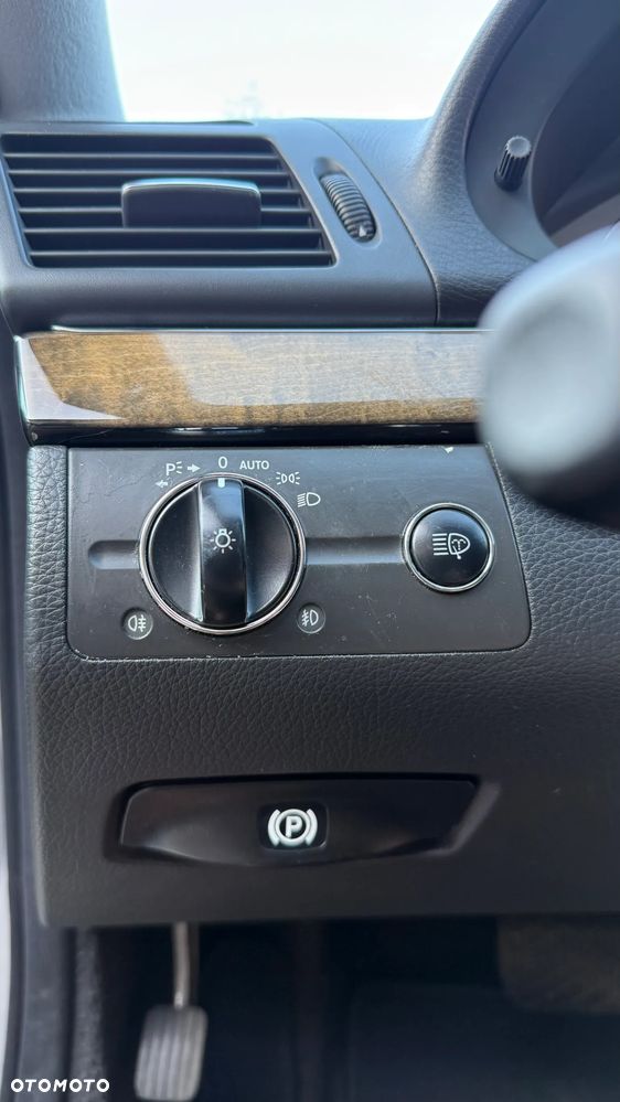 Mercedes-Benz Klasa E 200 Kompressor Automatik Avantgarde - 23